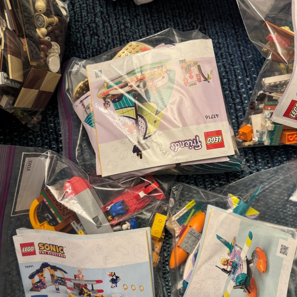 Multiple Lego sets - Picture 6 of 8